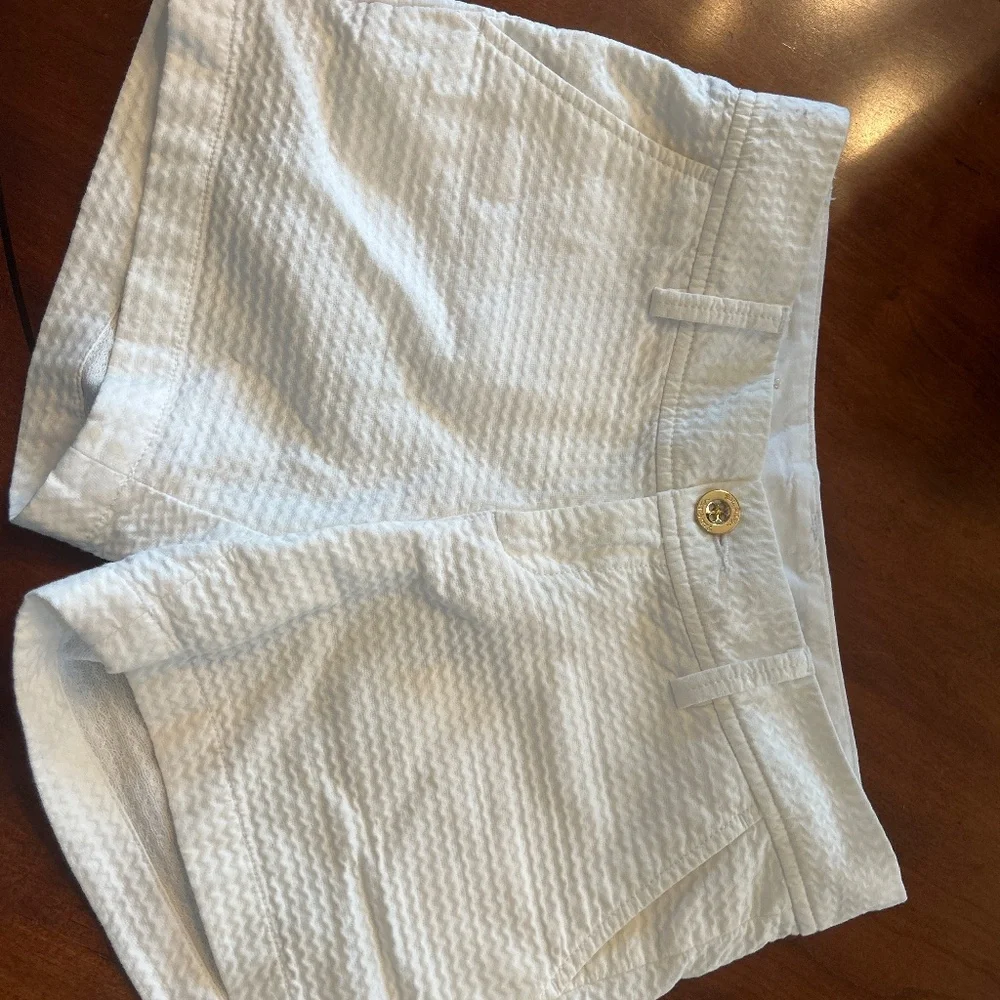 Lilly Pulitzer white cotton shorts 5 inch inseam - Picture 1 of 4